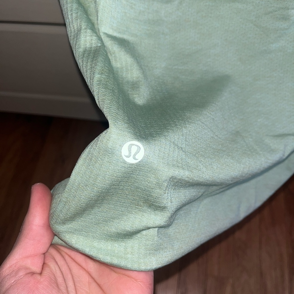 Lululemon light green t